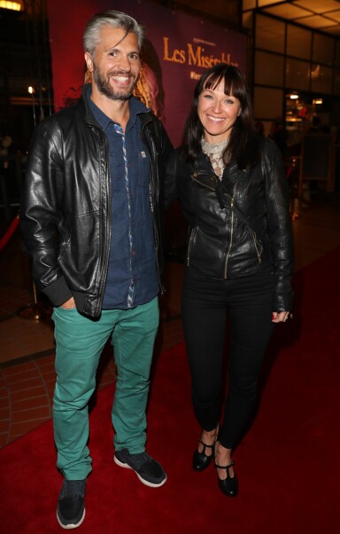 IKKE MISERABLE: Nicolai Cleve Broch og kona Heidi Gjermundsen Broch koste seg på musikal i kveld.Foto: Andreas Fadum IKKE MISERABLE: Nicolai Cleve Broch og kona Heidi Gjermundsen Broch koste seg på musikal i kveld.Foto: Andreas Fadum